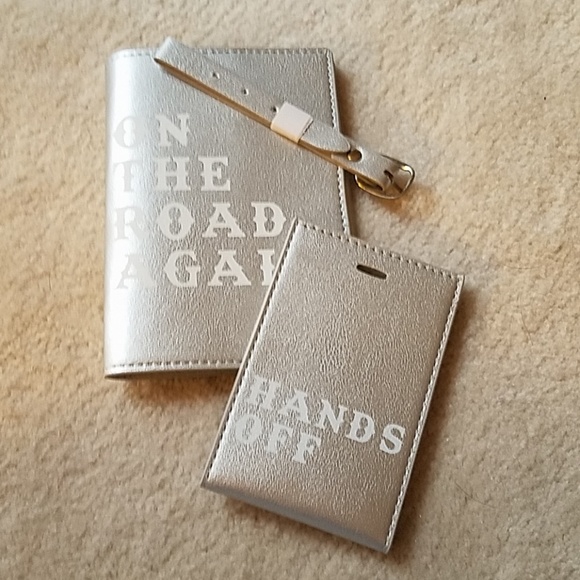 Understated Leather passport holder & luggage tag - Picture 7 of 8